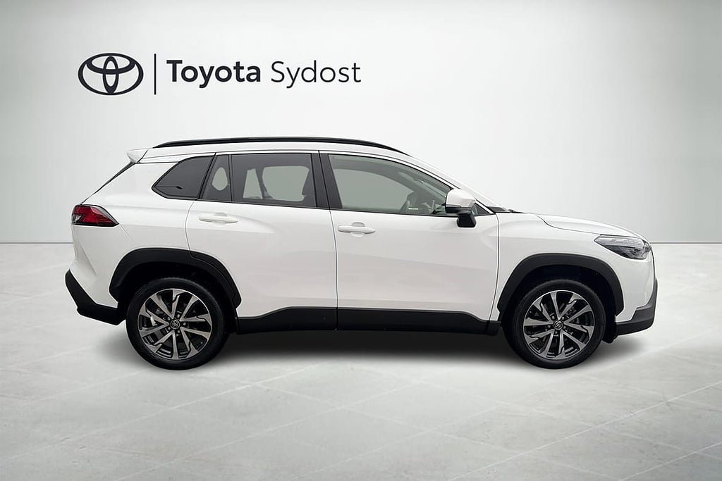 Vehicle Image 12