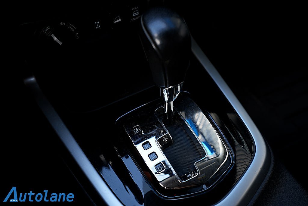 Vehicle Image 21