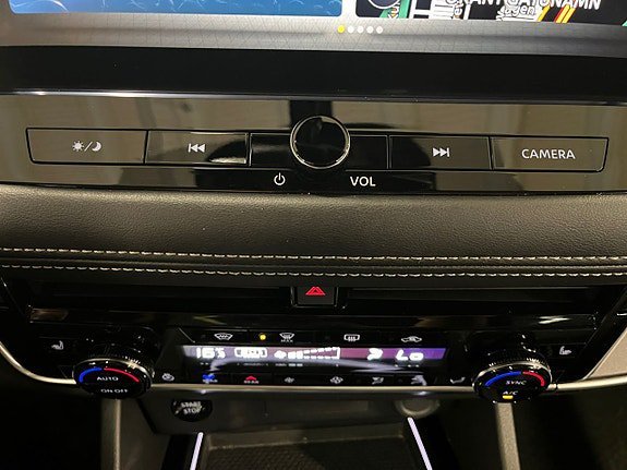 Vehicle Image 26