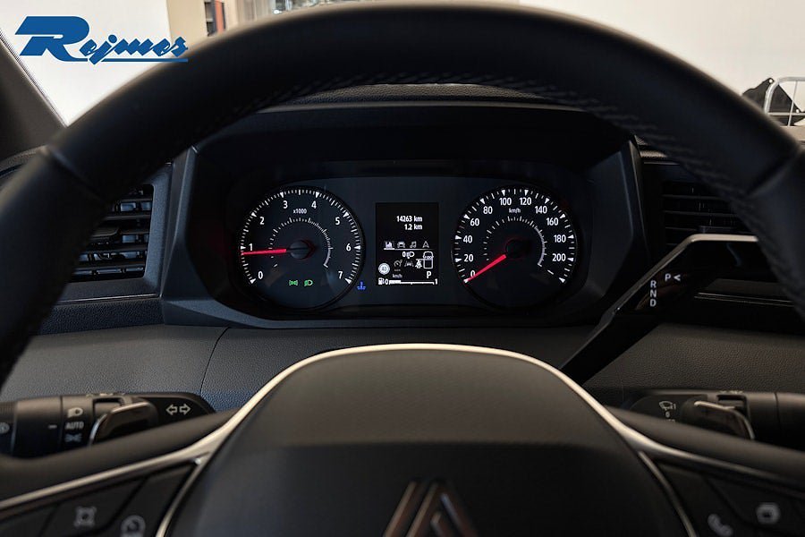 Vehicle Image 8