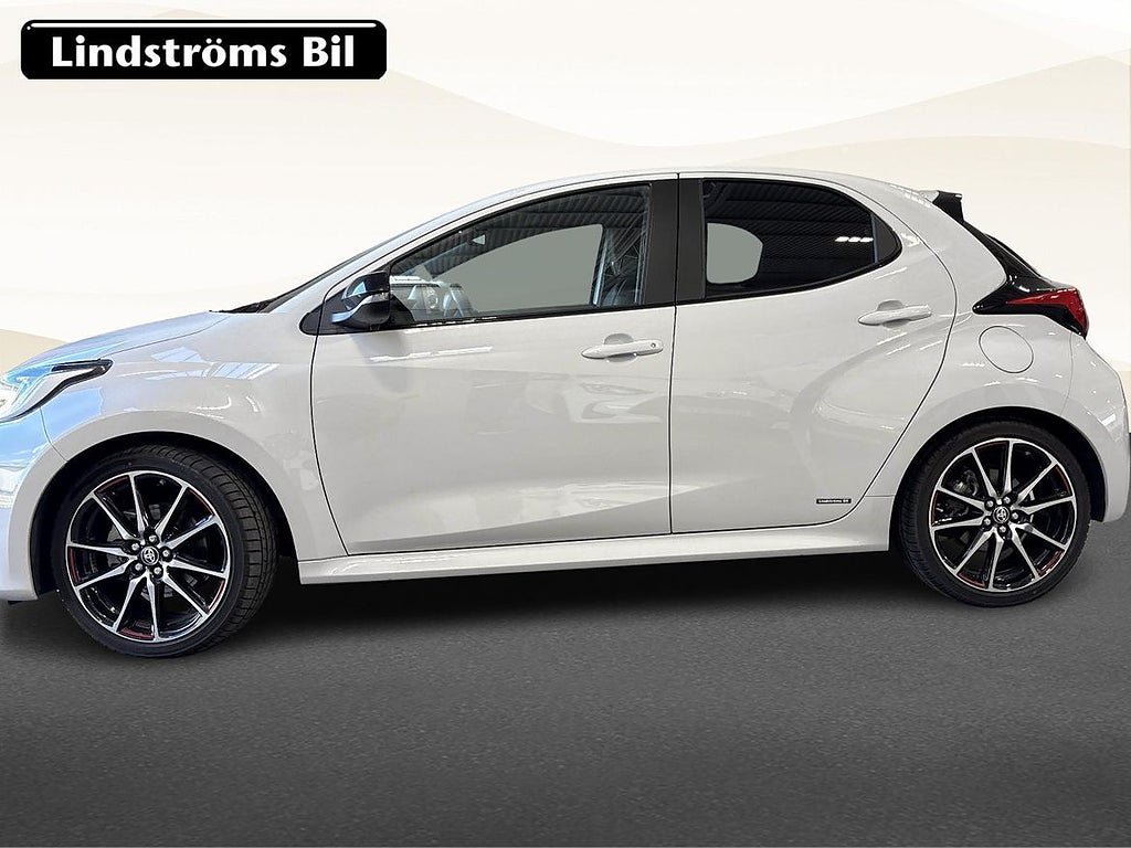 Vehicle Image 11