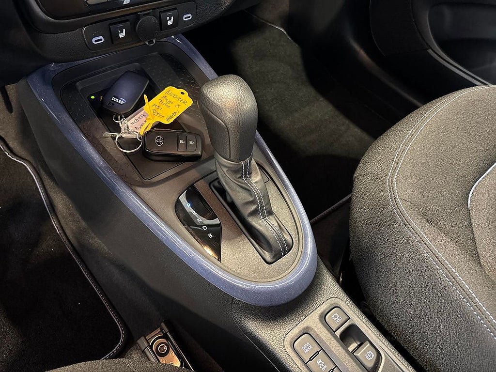 Vehicle Image 18