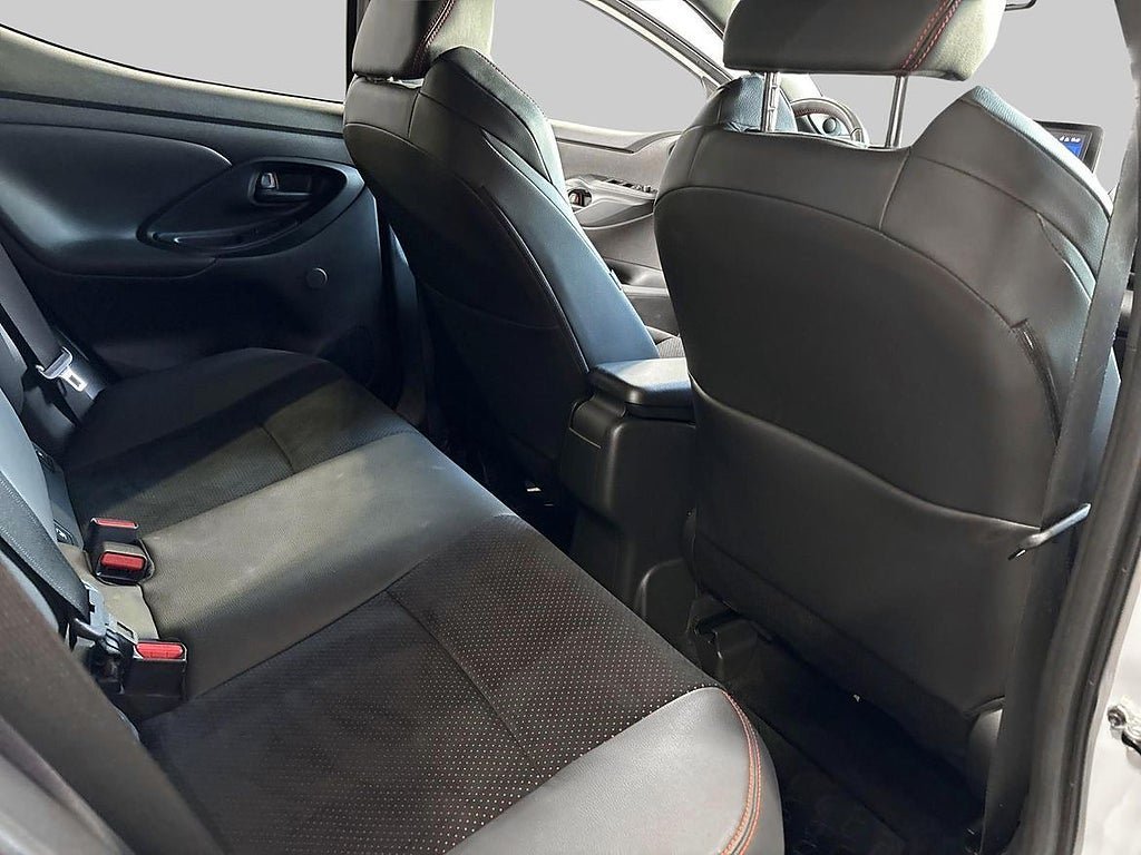 Vehicle Image 22