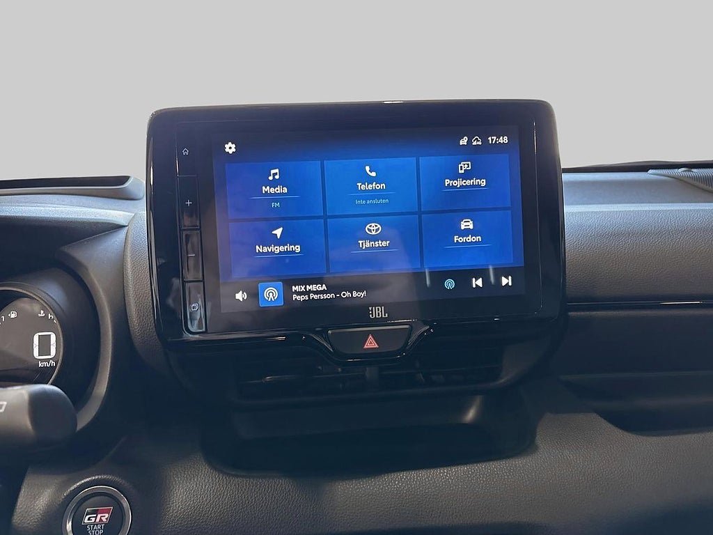 Vehicle Image 32