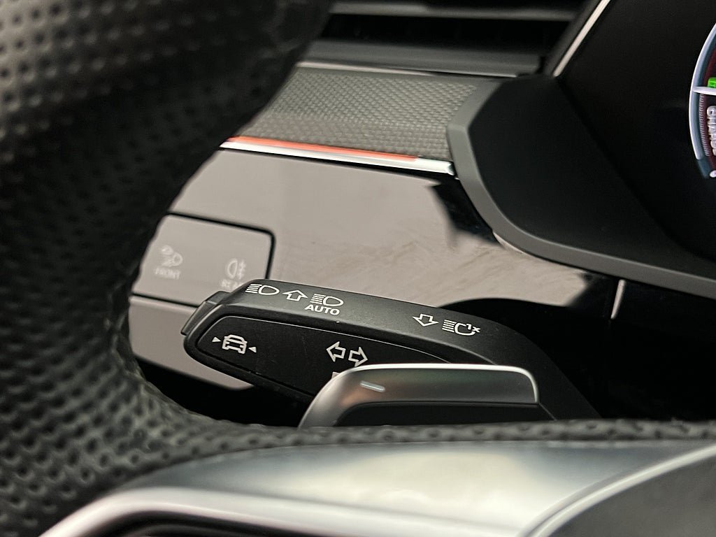 Vehicle Image 38