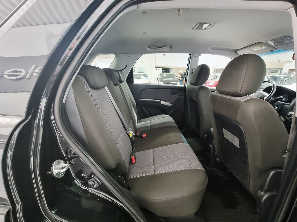 Vehicle Image 18