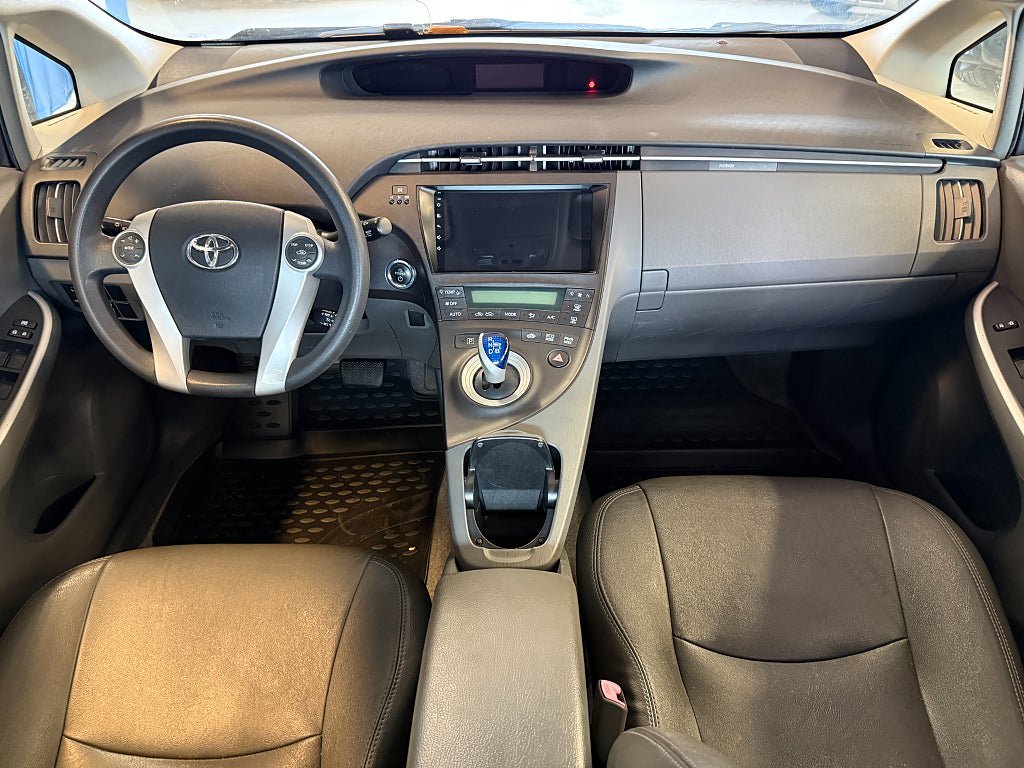 Vehicle Image 10
