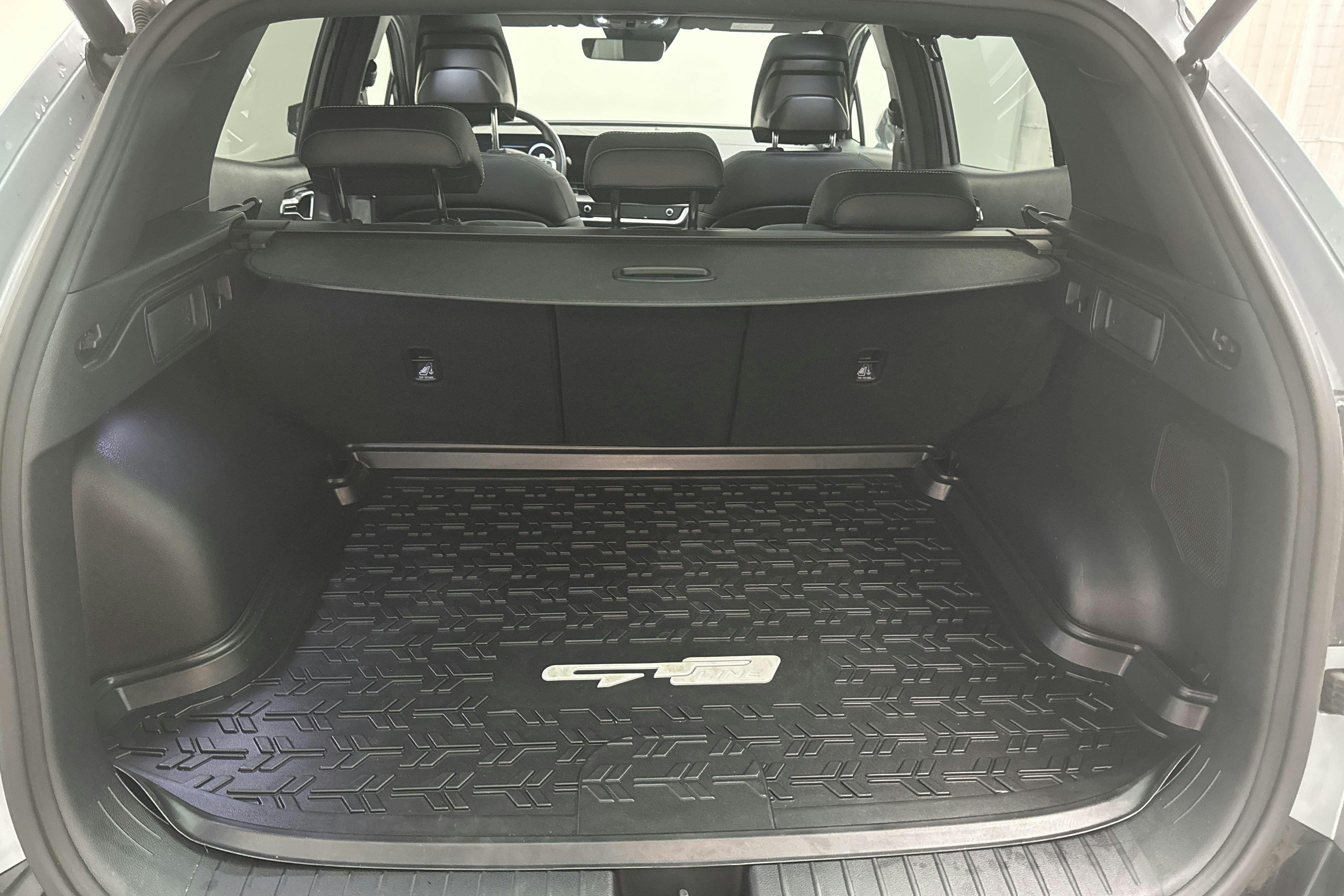 Vehicle Image 9