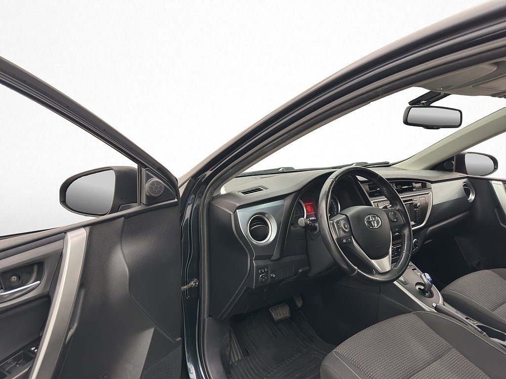 Vehicle Image 10
