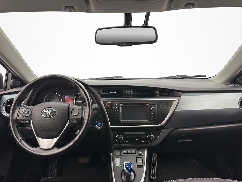 Vehicle Image 11