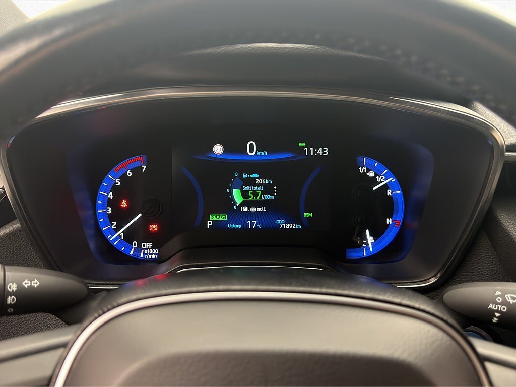 Vehicle Image 15