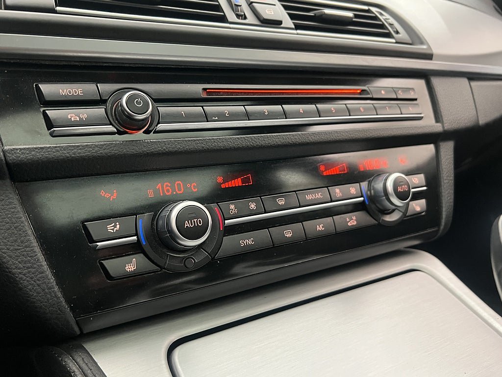 Vehicle Image 27
