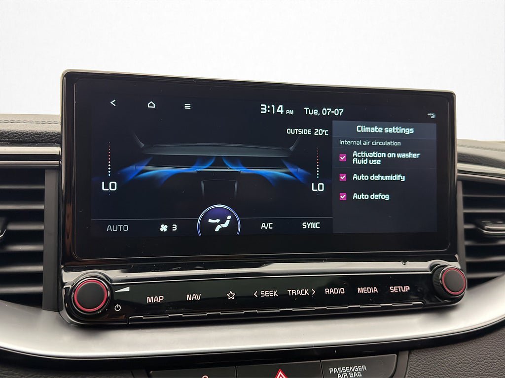 Vehicle Image 25