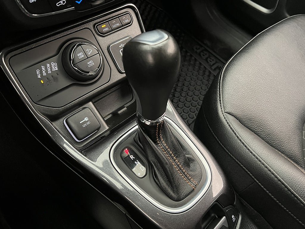 Vehicle Image 21