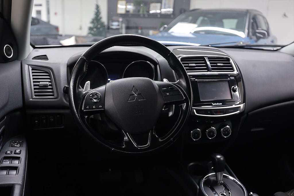 Vehicle Image 15