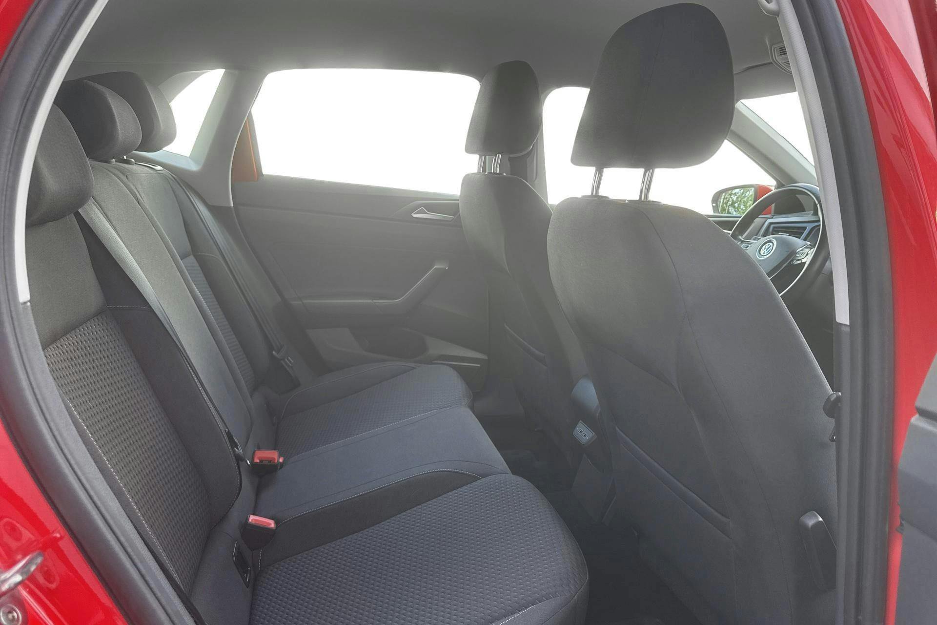 Vehicle Image 8