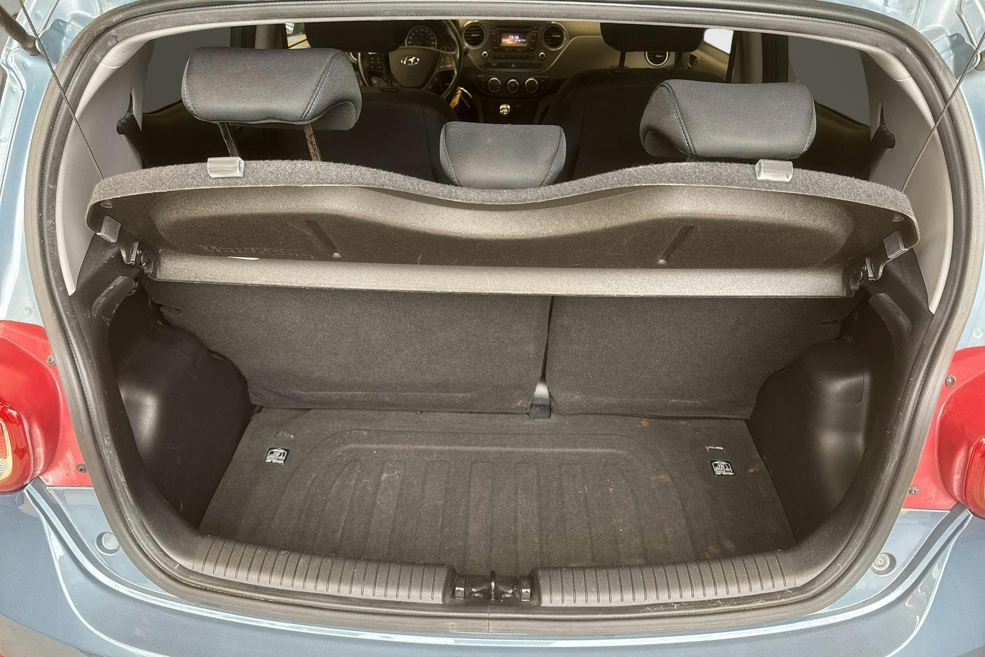 Vehicle Image 9