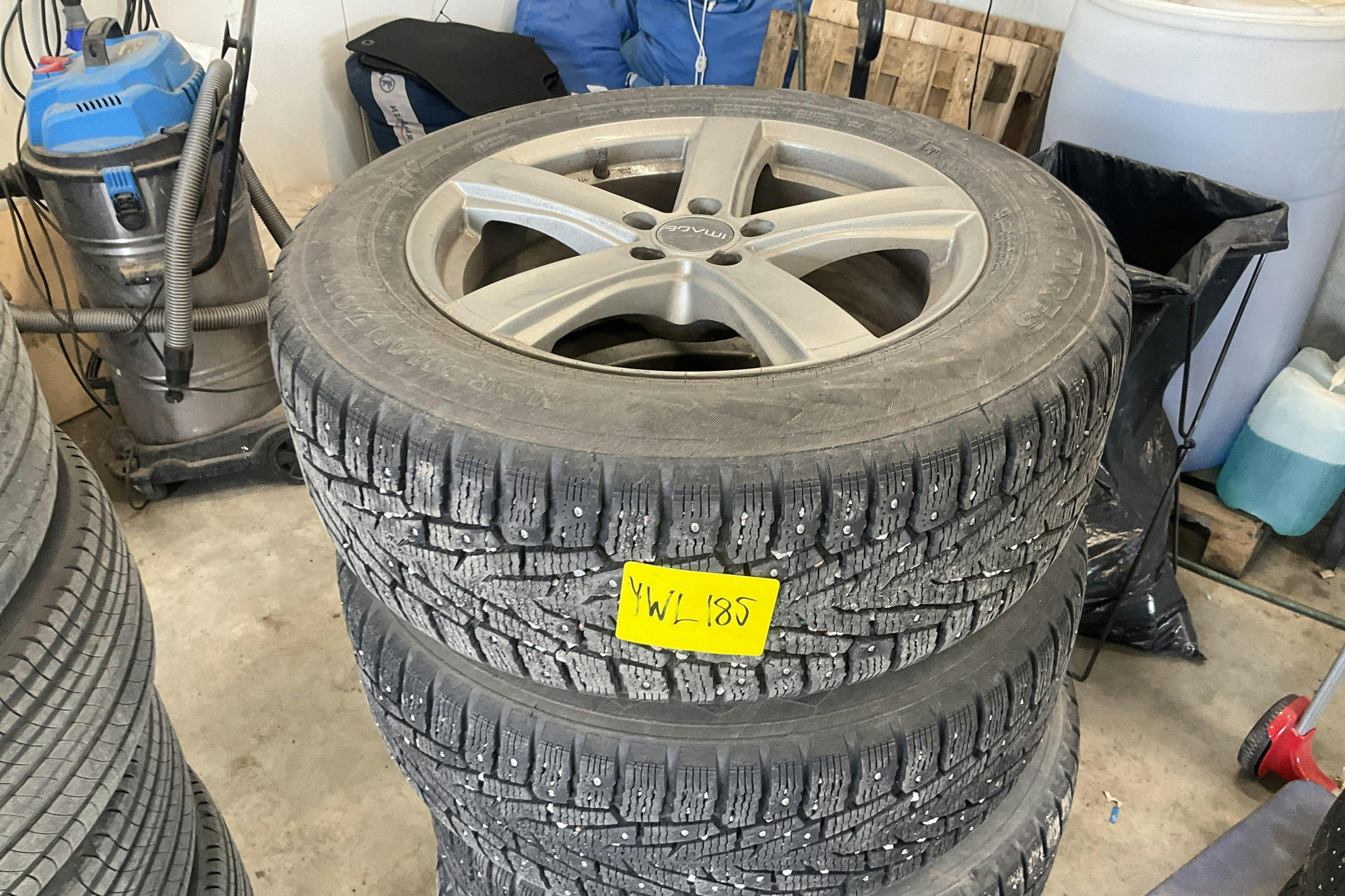Vehicle Image 13