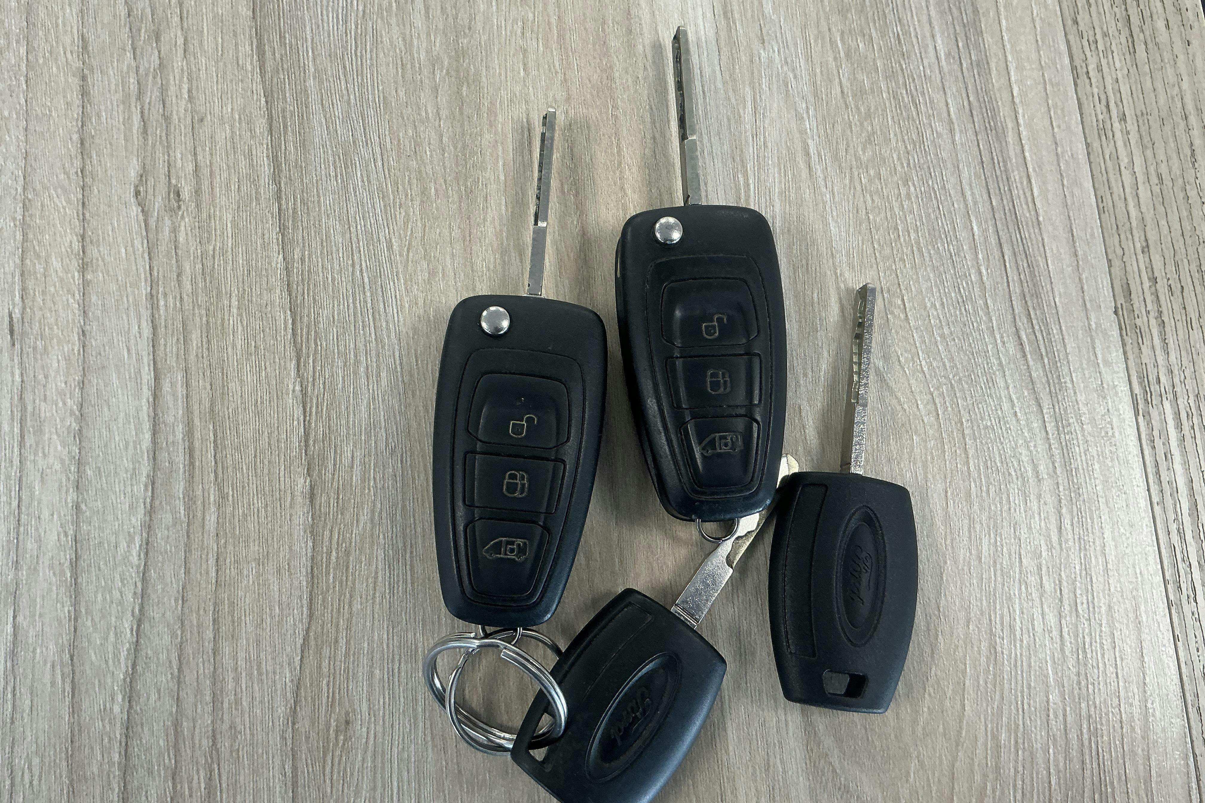 Vehicle Image 13