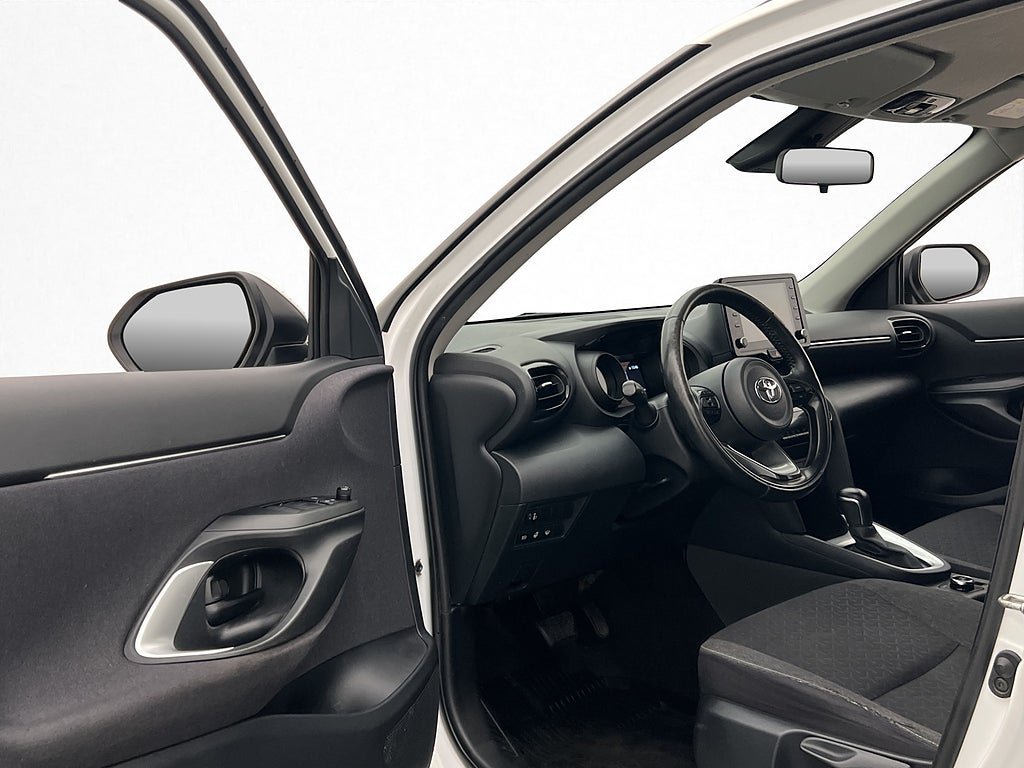 Vehicle Image 9