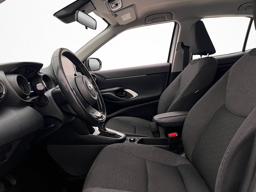 Vehicle Image 10