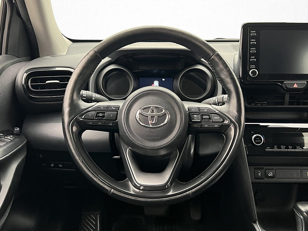 Vehicle Image 11