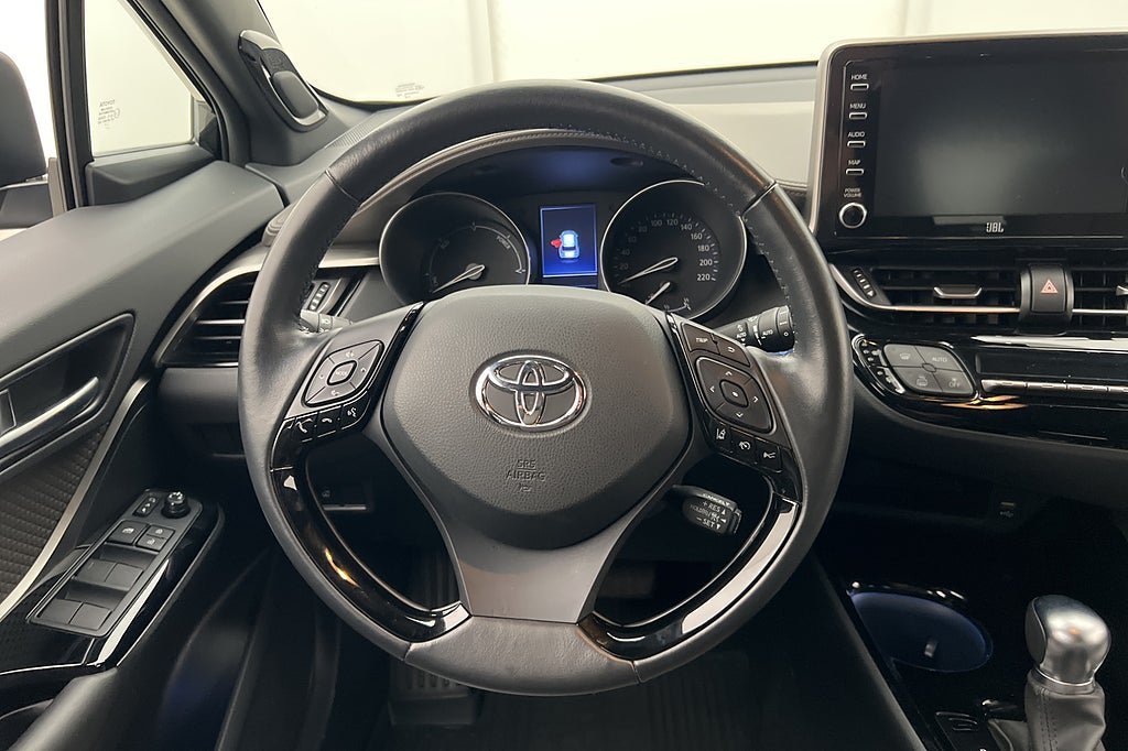 Vehicle Image 12