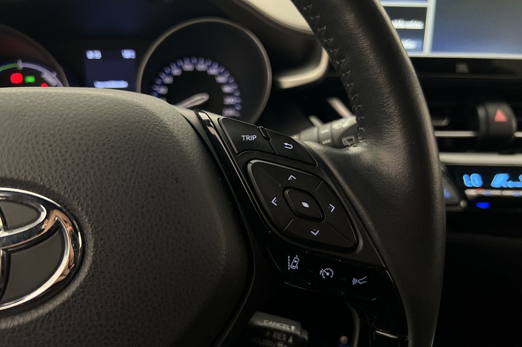 Vehicle Image 17