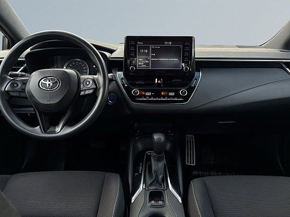Vehicle Image 8