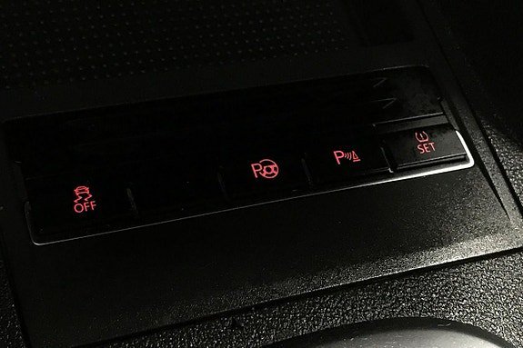 Vehicle Image 26