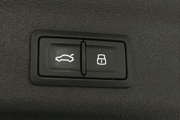 Vehicle Image 29