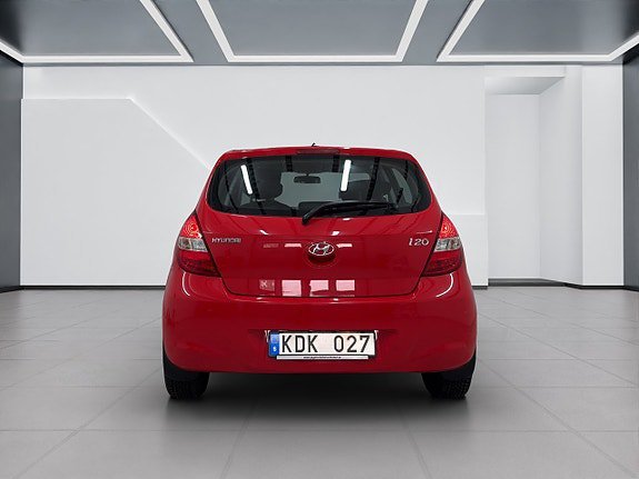 Vehicle Image 6