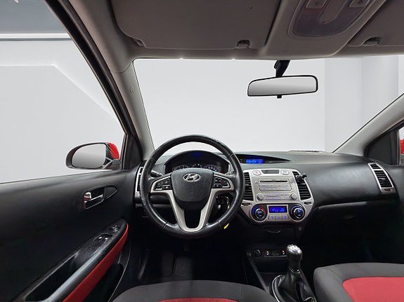 Vehicle Image 12
