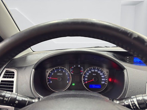 Vehicle Image 13