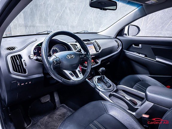 Vehicle Image 11