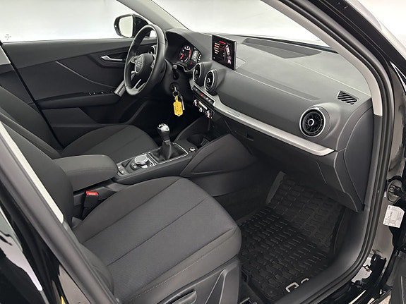 Vehicle Image 23