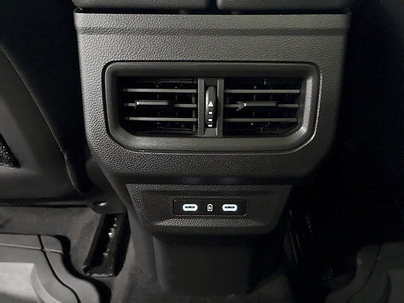Vehicle Image 27