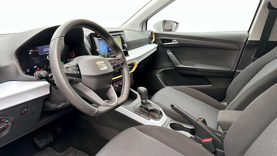 Vehicle Image 7