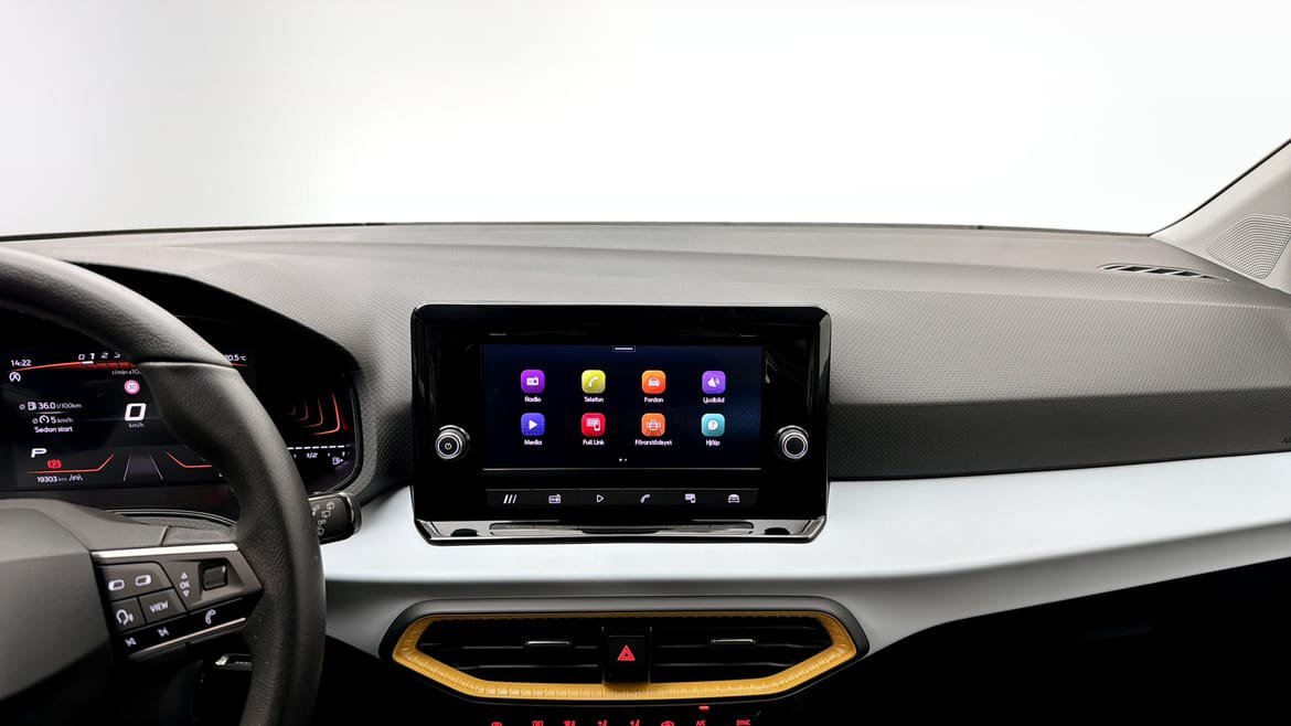 Vehicle Image 9