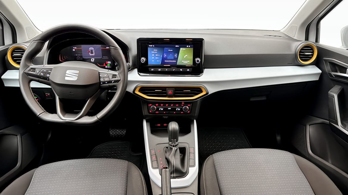 Vehicle Image 10