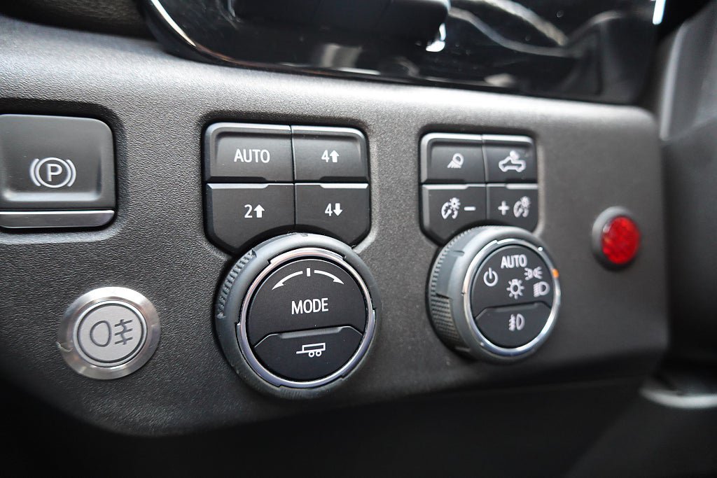 Vehicle Image 32