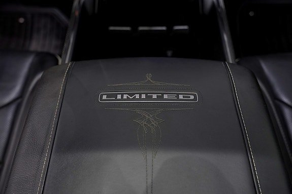 Vehicle Image 24