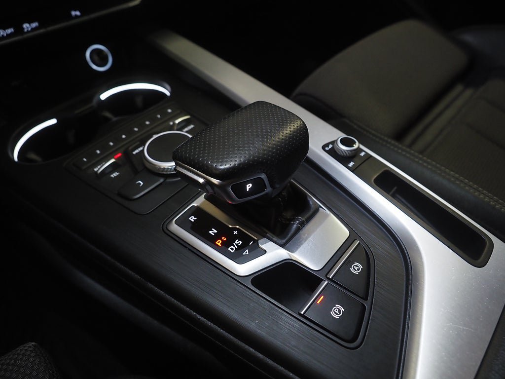 Vehicle Image 21