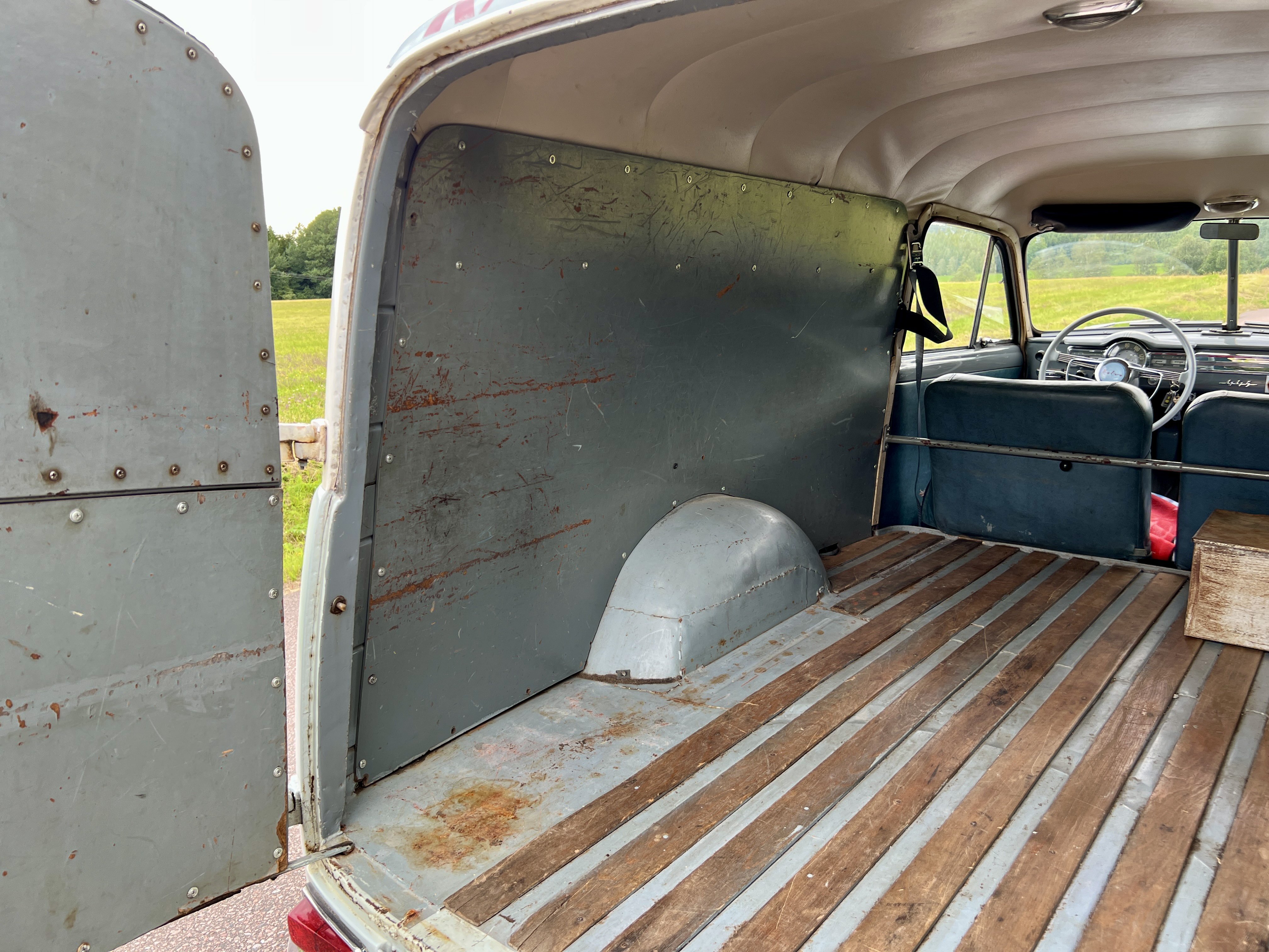 Vehicle Image 30