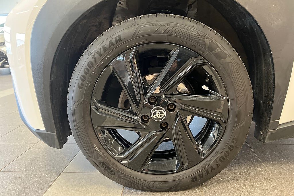 Vehicle Image 15
