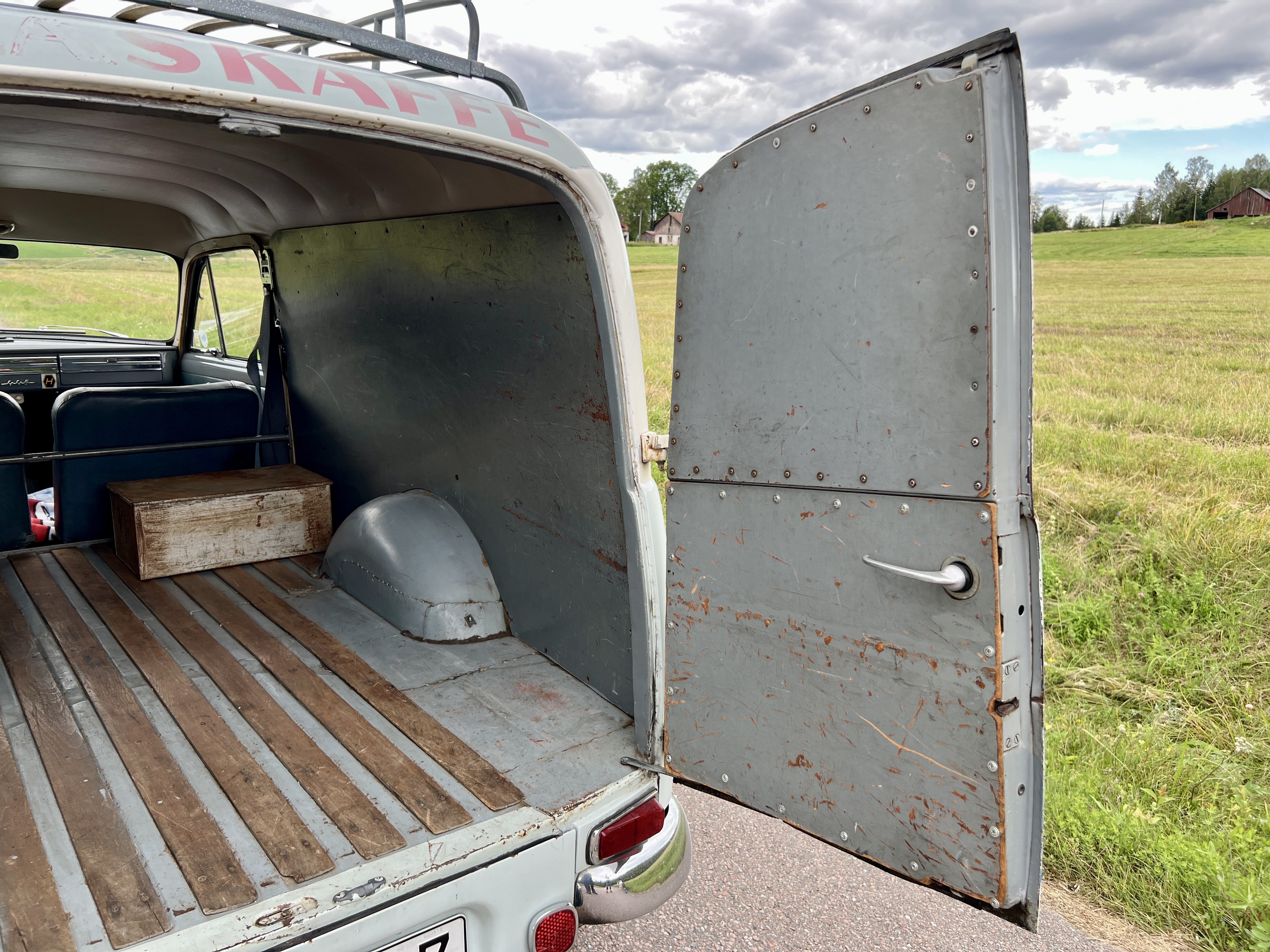 Vehicle Image 37