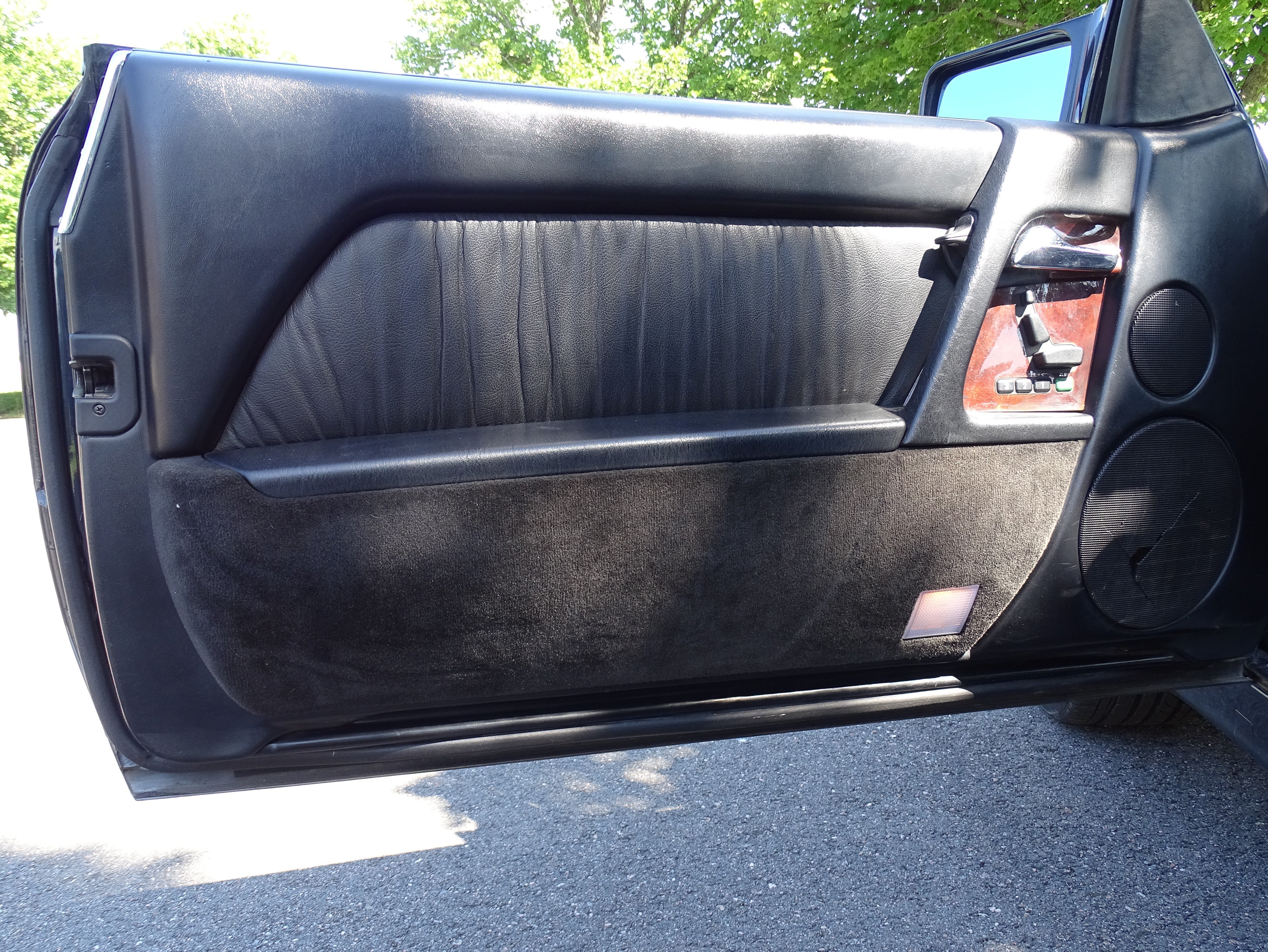 Vehicle Image 38