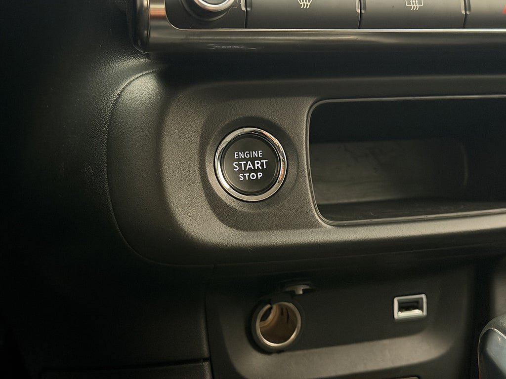 Vehicle Image 24