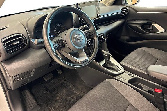 Vehicle Image 12