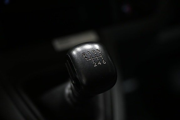 Vehicle Image 28